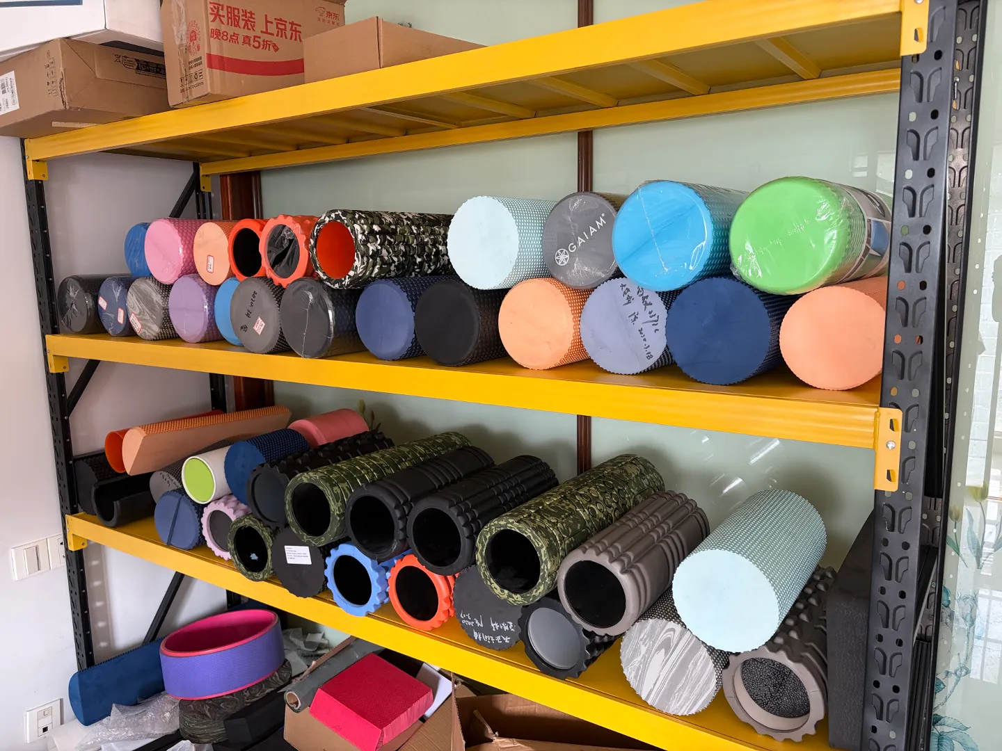 Wholesale foam rollers in smooth, textured, hollow core and solid EVA options