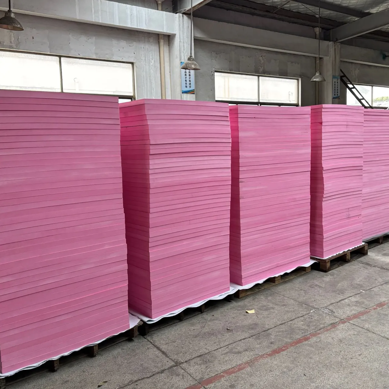 Farblich passendes Material